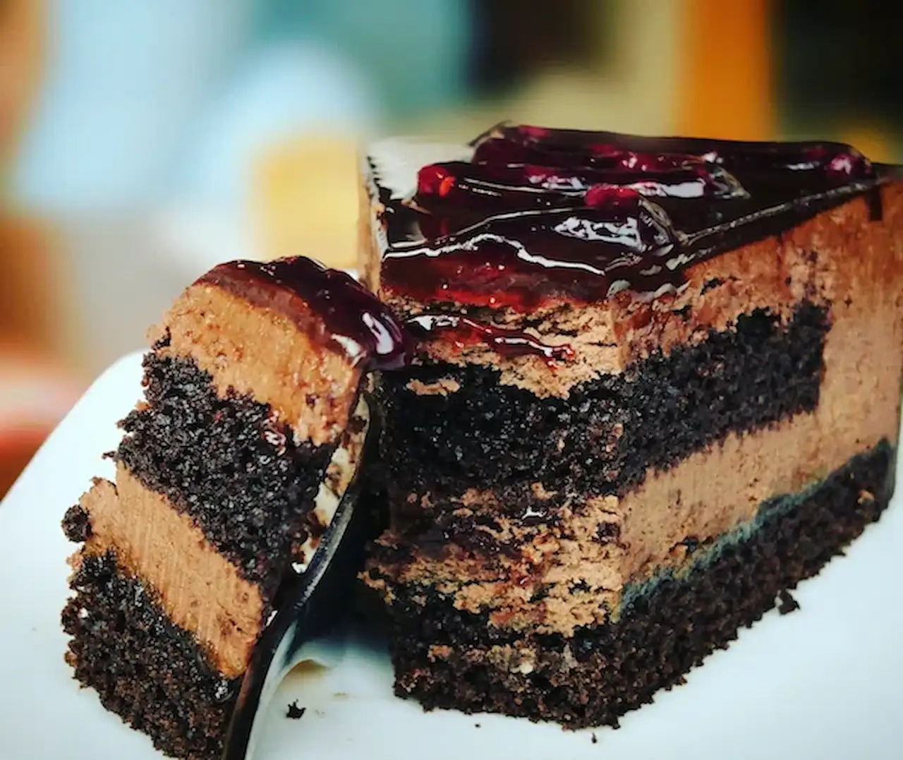Mouth-watering Chocolate Cake and other yummy desserts to satisfy your cravings